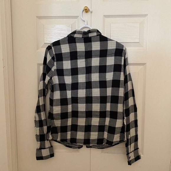 Aritzia TNA Black Plaid Shirt in Size L - Picture 3 of 6